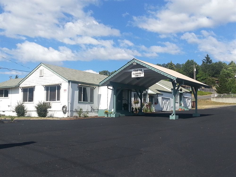 Safari Inn Motel Winston Exterior photo