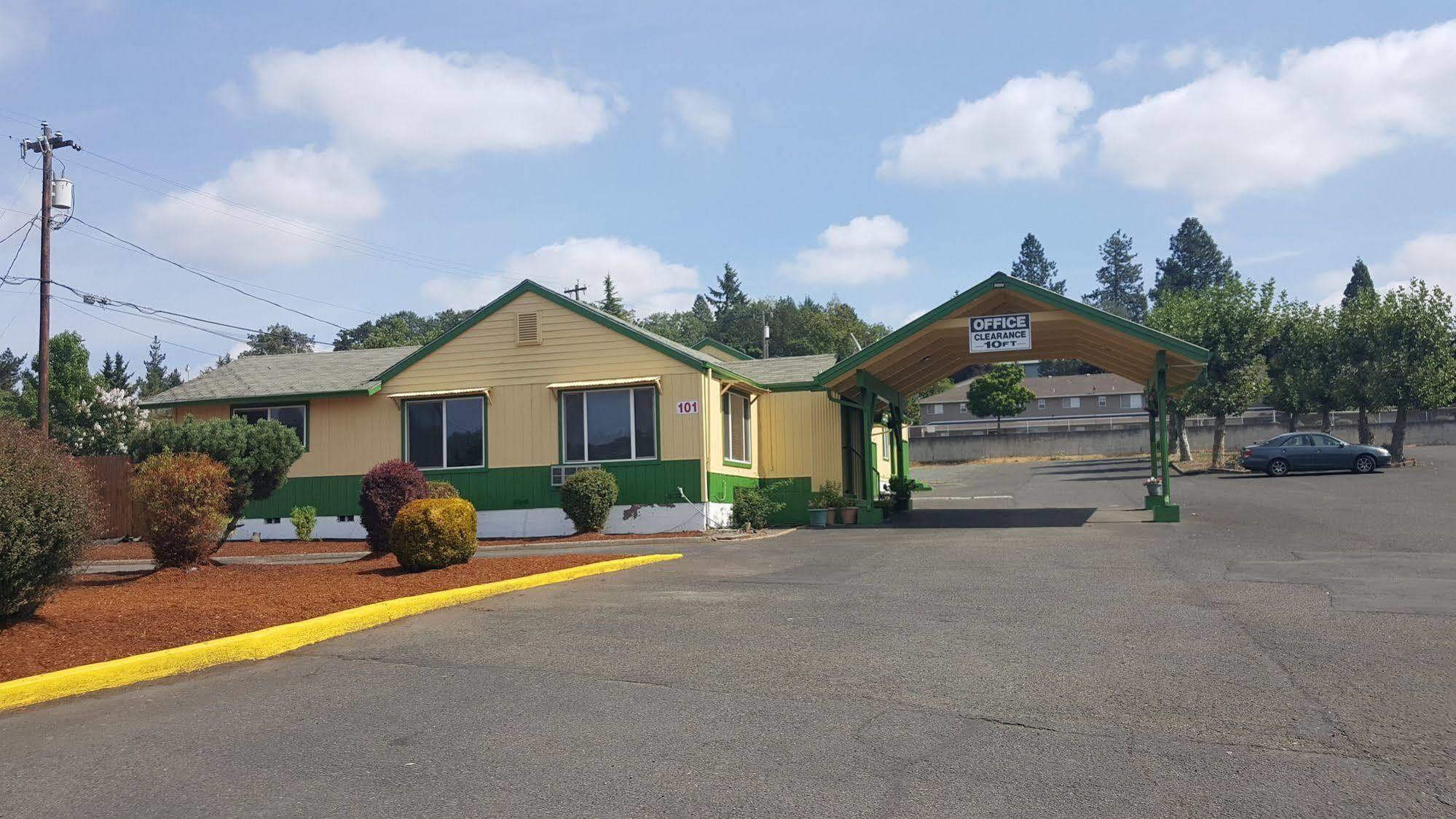 Safari Inn Motel Winston Exterior photo